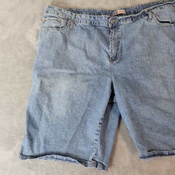 Faded Glory Womens Shorts 24W Plus Medium Blue Denim Wash Zip Fly SHO13E - Picture 3 of 7